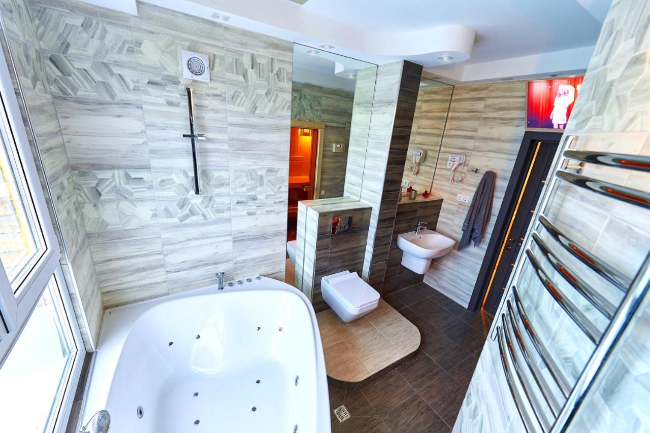 קייב Sauna, Big Jacuzzi , Khreshchatyk Apartments מראה חיצוני תמונה
