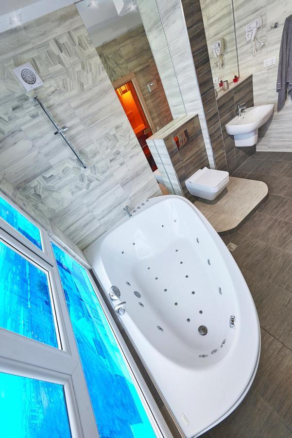 קייב Sauna, Big Jacuzzi , Khreshchatyk Apartments מראה חיצוני תמונה